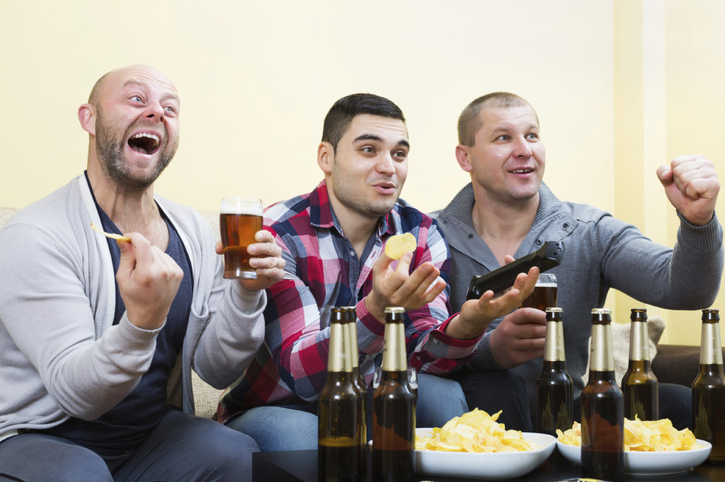 5 Tips for Throwing a Great Fantasy Football Draft Party