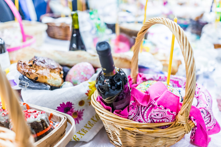 Your Guide to Easter Wine Pairings
